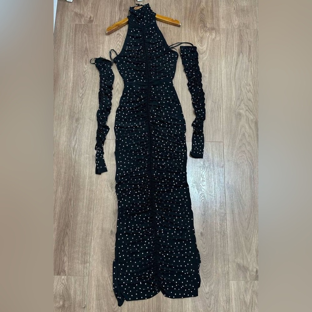 GABE CRYSTAL MAXI DRESS (Season Sale❣️) - Picture 4 of 12